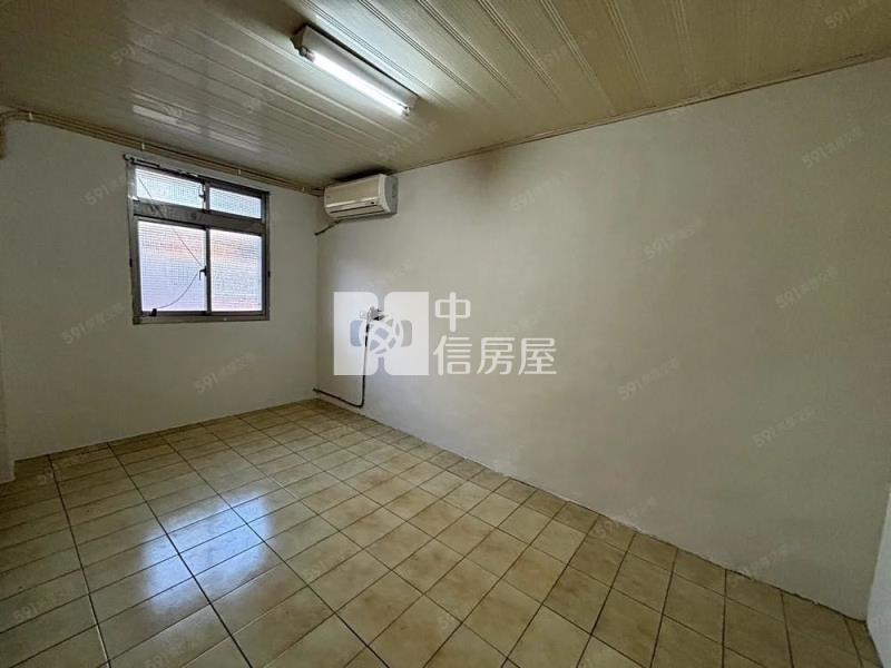 龍潭復興路車庫透天房屋室內格局與周邊環境