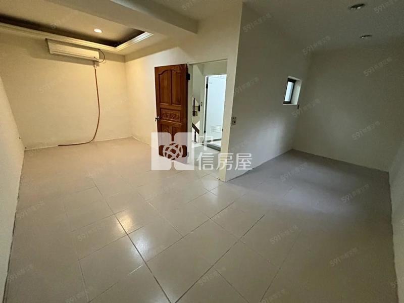 龍潭復興路車庫透天房屋室內格局與周邊環境