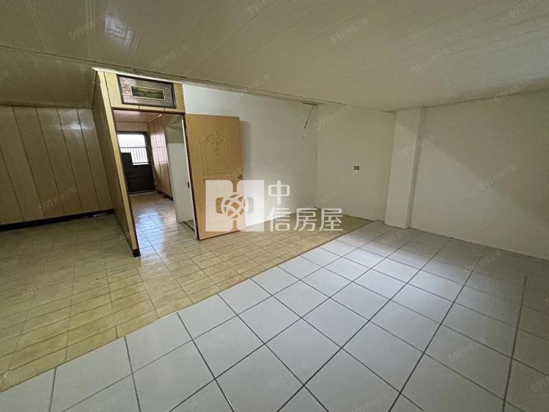 龍潭復興路車庫透天房屋室內格局與周邊環境
