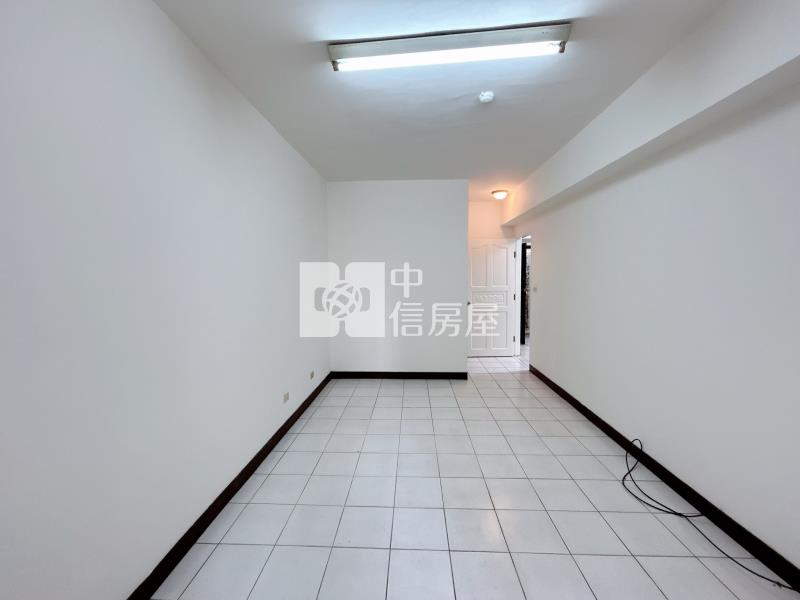 近西區星巴克華廈三房房屋室內格局與周邊環境