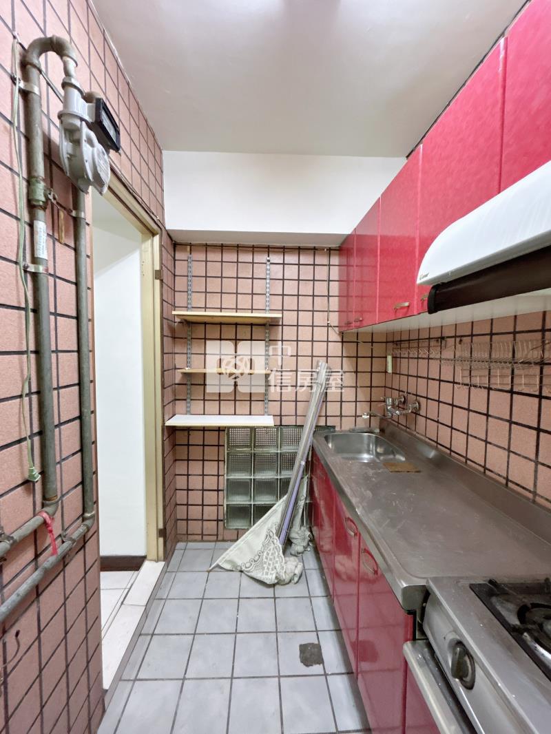 近西區星巴克華廈三房房屋室內格局與周邊環境