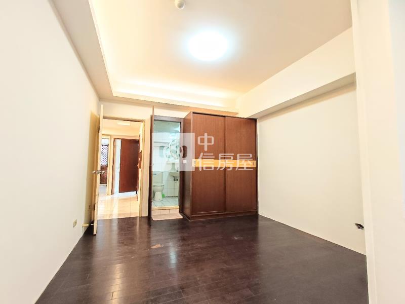 @公益商圈@傑出家園華廈.4房+車位房屋室內格局與周邊環境