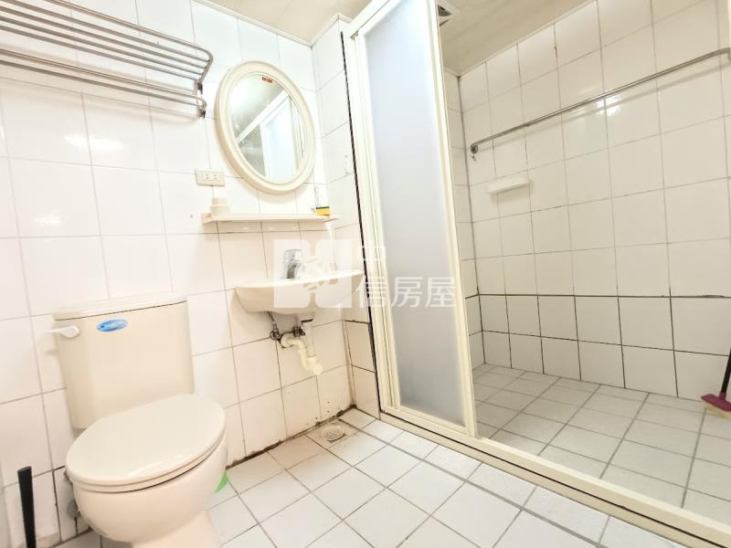 @公益商圈@傑出家園華廈.4房+車位房屋室內格局與周邊環境