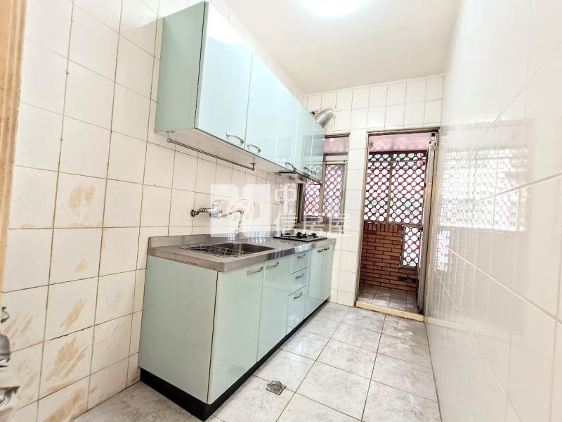 @公益商圈@傑出家園華廈.4房+車位房屋室內格局與周邊環境