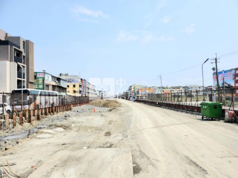 岡山捷運RK3站乙種工業用地(B1)房屋室內格局與周邊環境