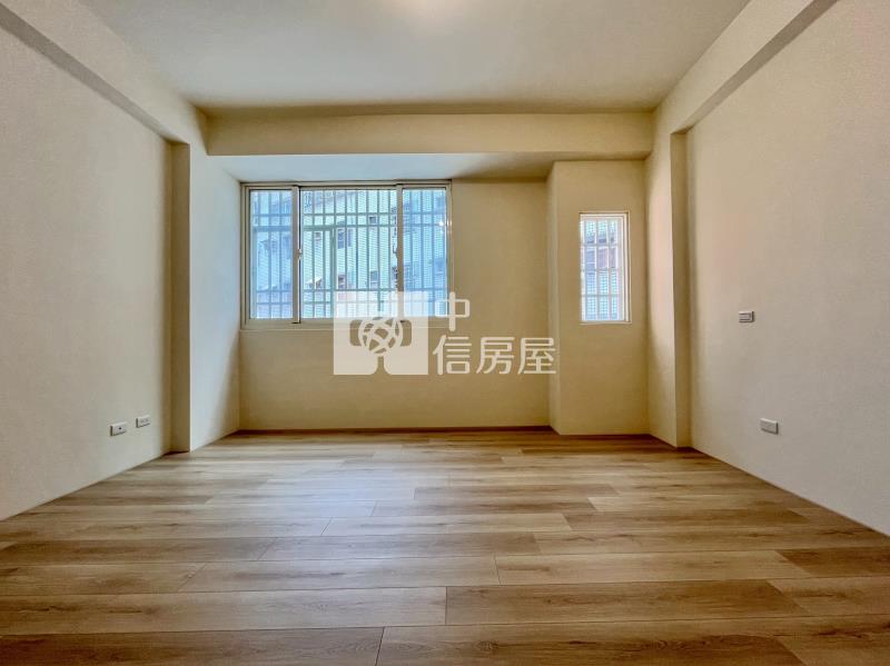 萬來國小全新整理臨路邊間別墅房屋室內格局與周邊環境
