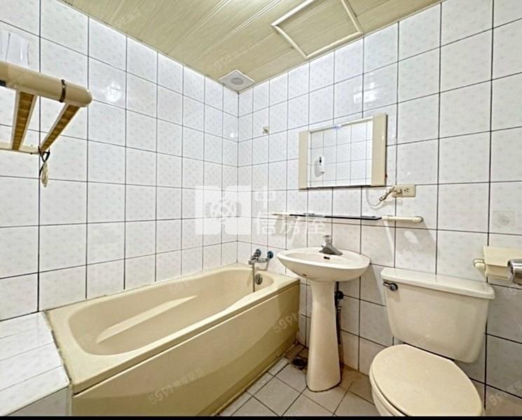 楊梅交流道3房+平面車房屋室內格局與周邊環境