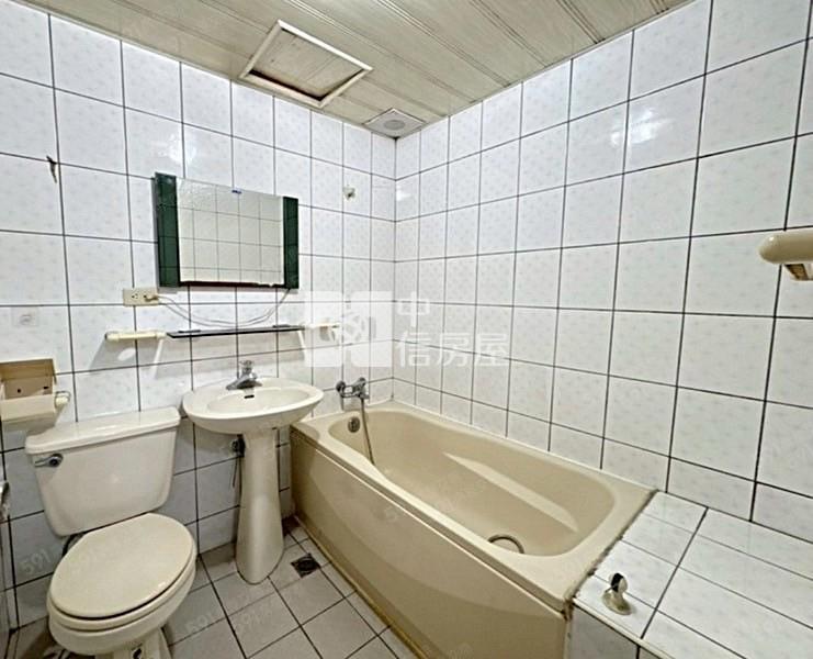 楊梅交流道3房+平面車房屋室內格局與周邊環境