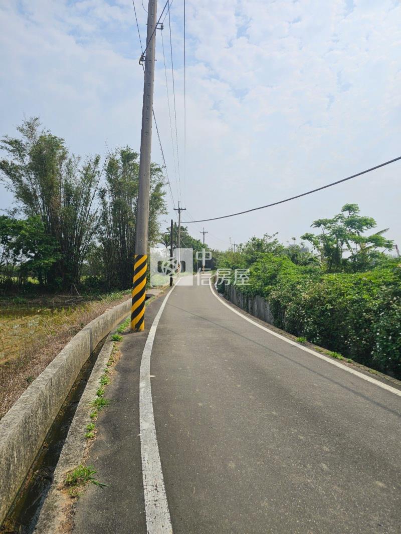 新屋市區旁都內農地房屋室內格局與周邊環境