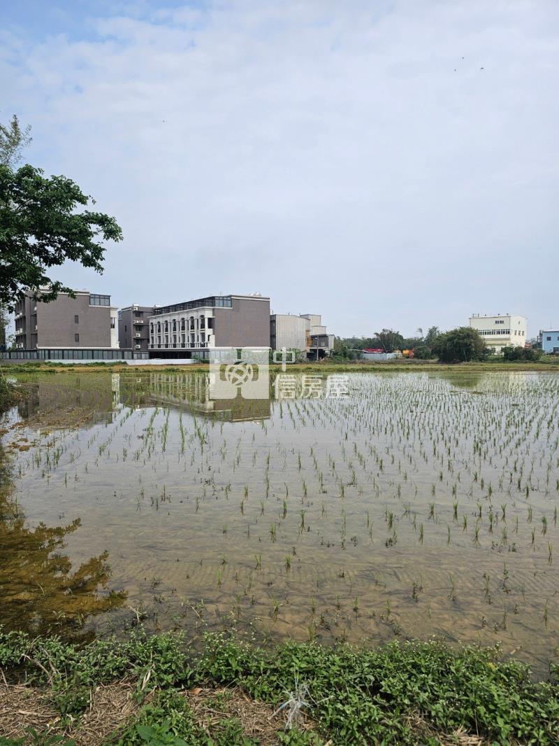新屋市區旁都內農地房屋室內格局與周邊環境
