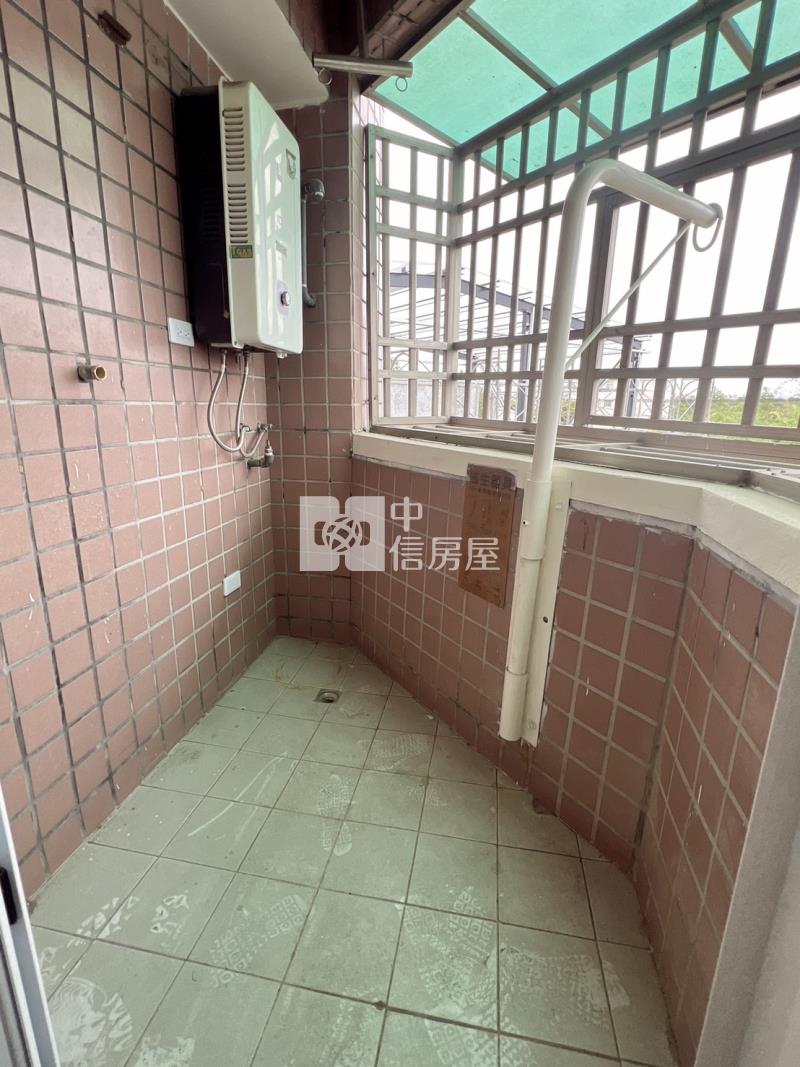 歸仁圓環全新裝潢2+1美車寓房屋室內格局與周邊環境