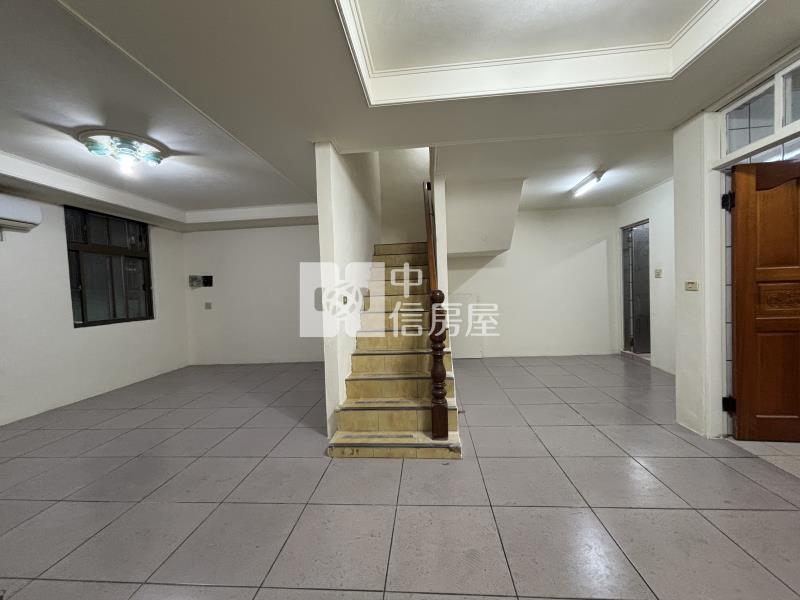 龍潭復興路大面寬透天房屋室內格局與周邊環境
