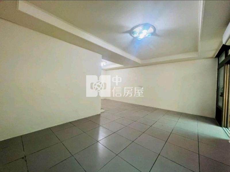 龍潭大坪數大面寬雙車位透天(中信卓越團隊)房屋室內格局與周邊環境