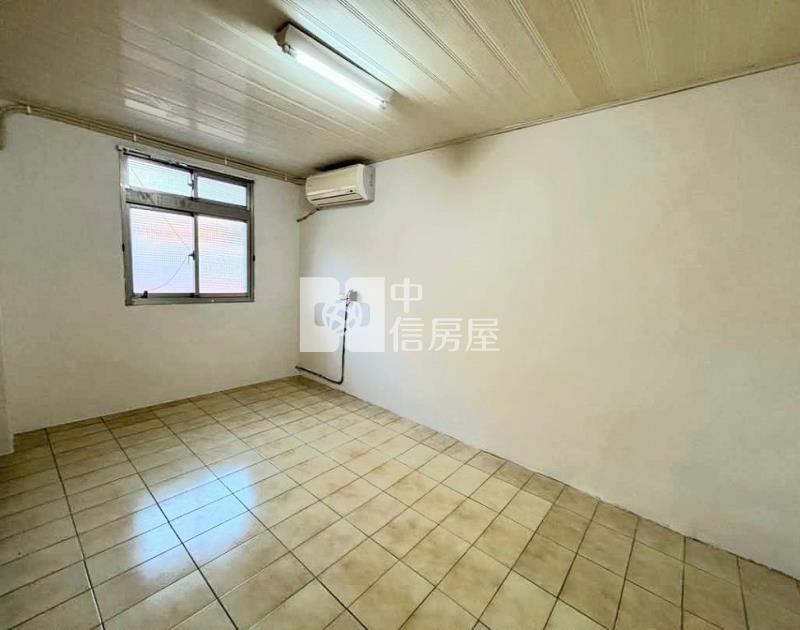 龍潭大坪數大面寬雙車位透天(中信卓越團隊)房屋室內格局與周邊環境