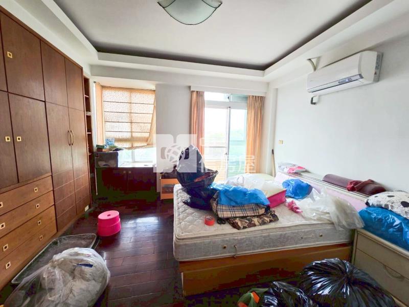 【奔馳】向日葵透天店面房屋室內格局與周邊環境
