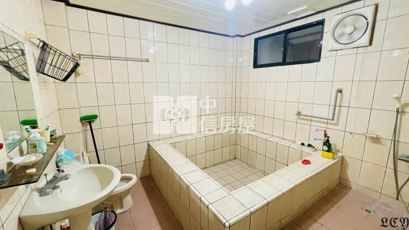 大面寬邊間渡假樂活溫泉透天房屋室內格局與周邊環境