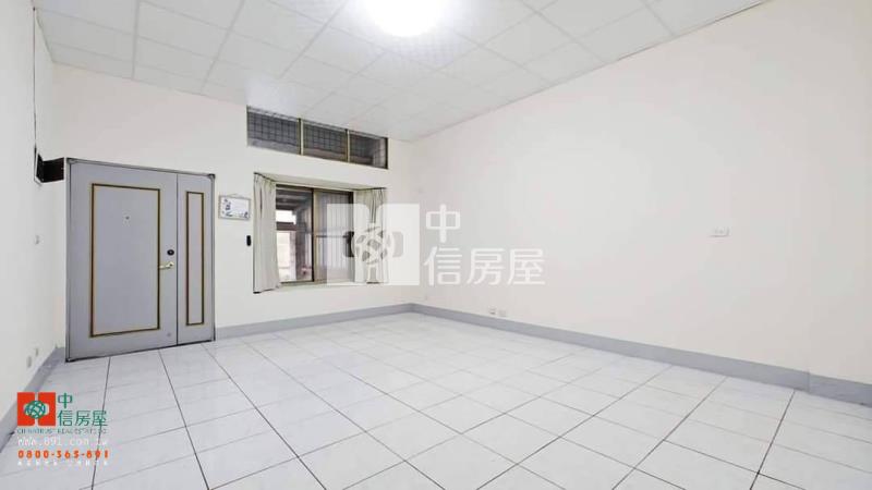 大林鎮中興路旁車庫透天房屋室內格局與周邊環境
