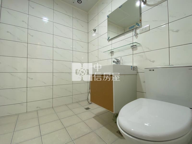 一德洋樓低總價兩房車位房屋室內格局與周邊環境