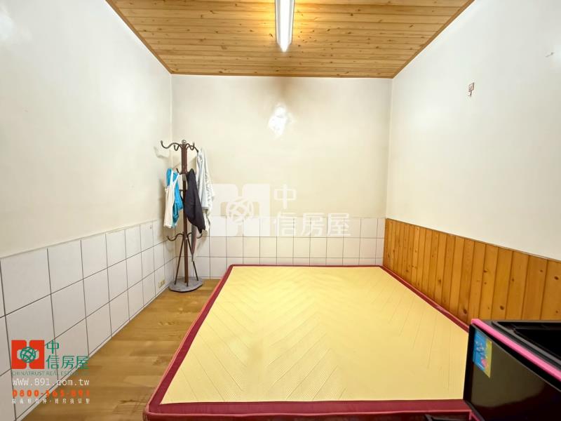 忠義橋旁大地坪車庫透天房屋室內格局與周邊環境