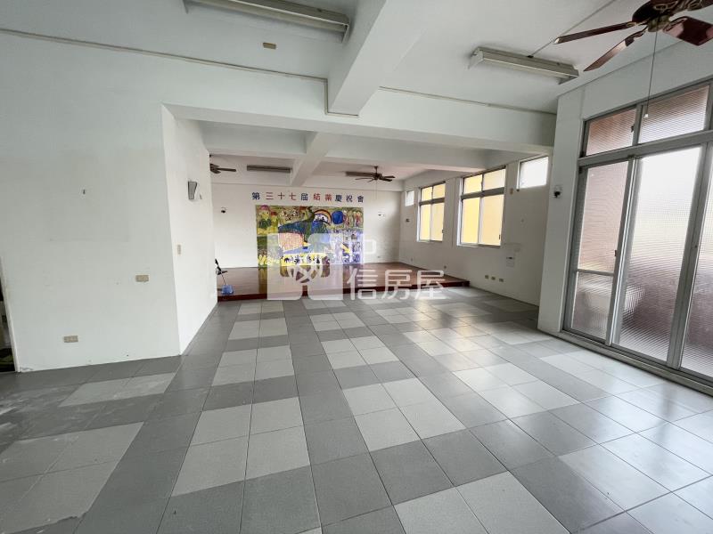 東山商圈大地坪幼兒園電梯透店(專任）房屋室內格局與周邊環境
