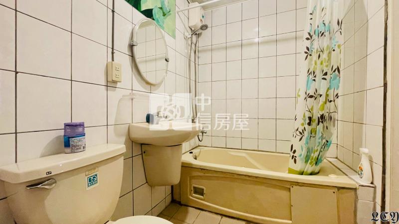 視野開闊大面寬明亮套房房屋室內格局與周邊環境