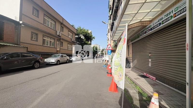 華勛國小【龍城】店住(中信卓越團隊)房屋室內格局與周邊環境