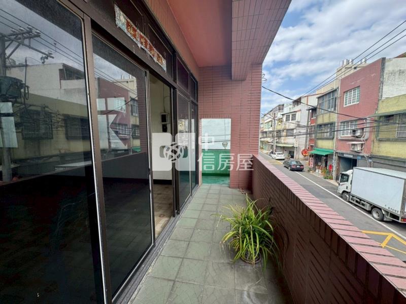 龍岡圓環大地坪獨棟透天房屋室內格局與周邊環境