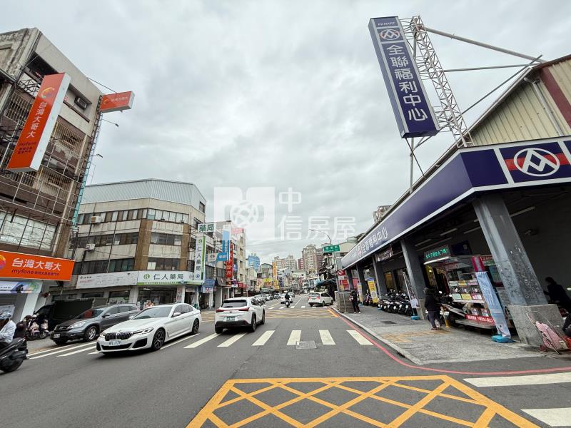 南屯13期大面寬住1-1建地房屋室內格局與周邊環境