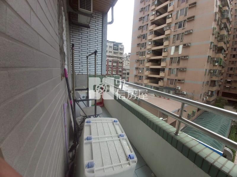 中華家樂福多功能透天房屋室內格局與周邊環境