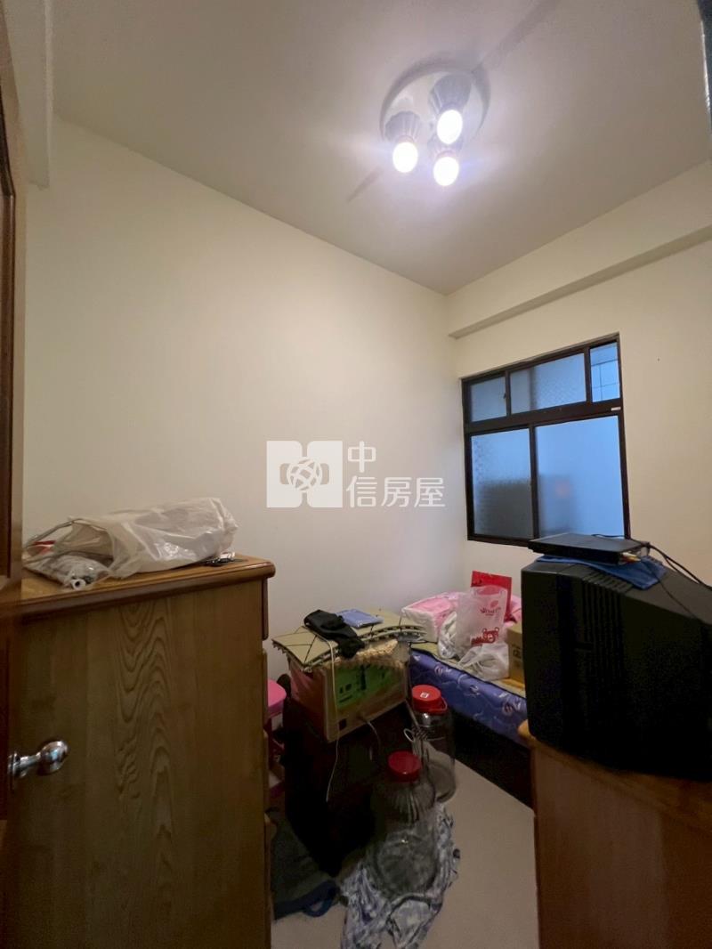 長億臨路車庫別墅房屋室內格局與周邊環境