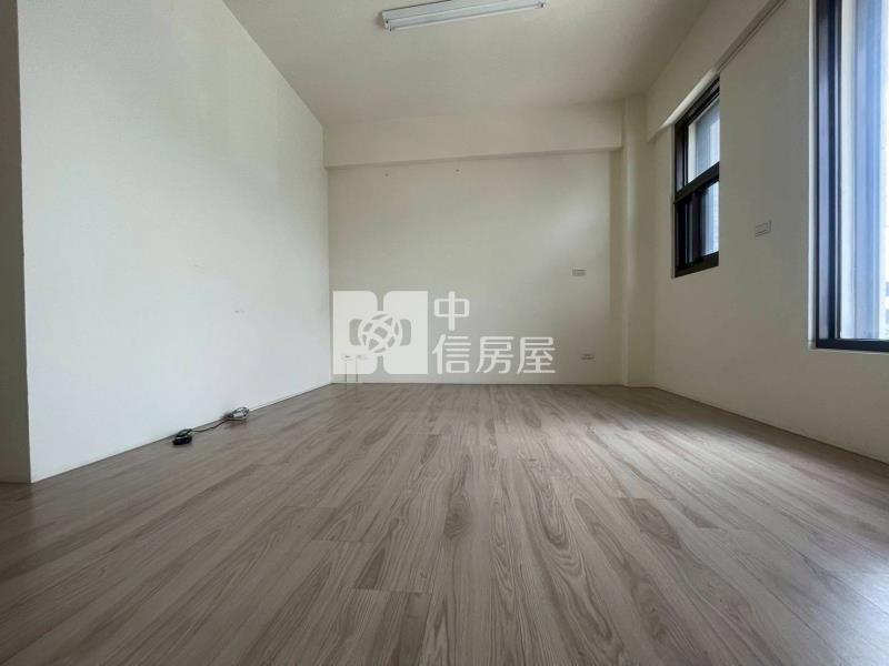 神岡十五米路透天店面房屋室內格局與周邊環境