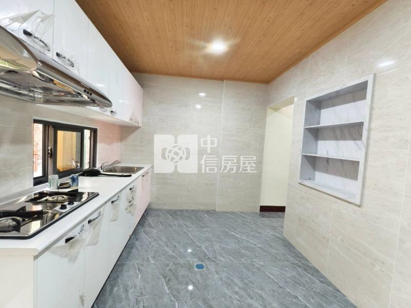 屏東市車庫別墅房屋室內格局與周邊環境