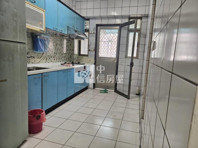 中正國小美3房+車房屋室內格局與周邊環境