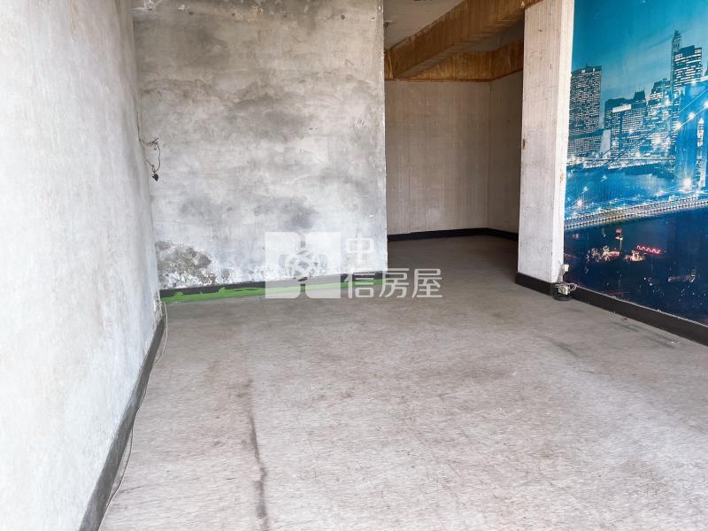 後甲國中明亮三房寓房屋室內格局與周邊環境