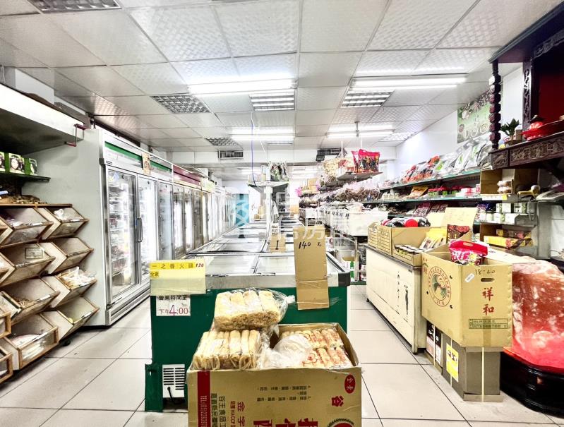 彰化市正三民路熱鬧透店房屋室內格局與周邊環境