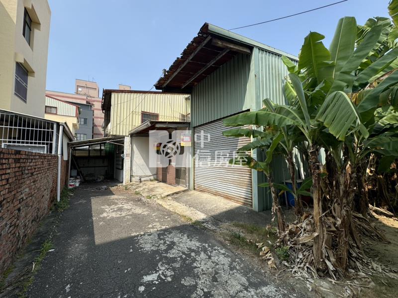 歸仁信義北路透天房屋室內格局與周邊環境