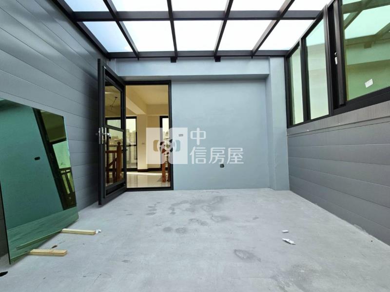 水湳經貿獨棟電梯別墅房屋室內格局與周邊環境