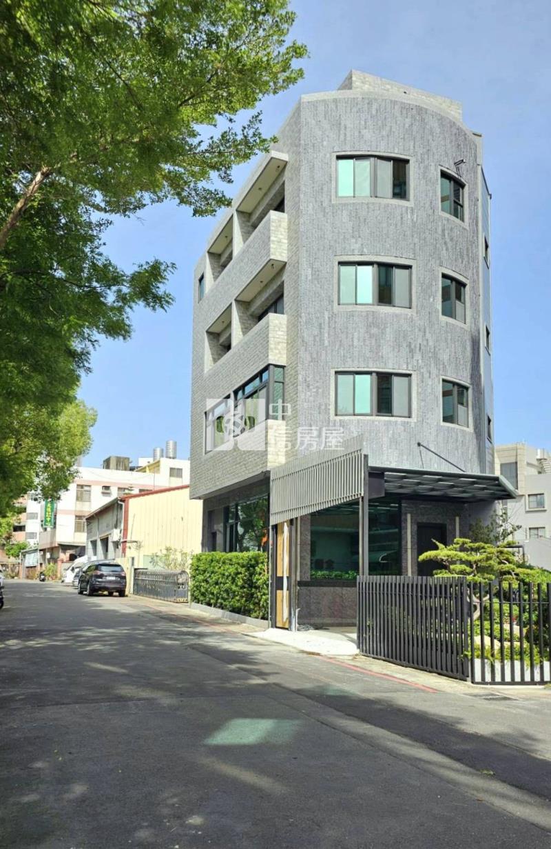 水湳經貿獨棟電梯別墅房屋室內格局與周邊環境