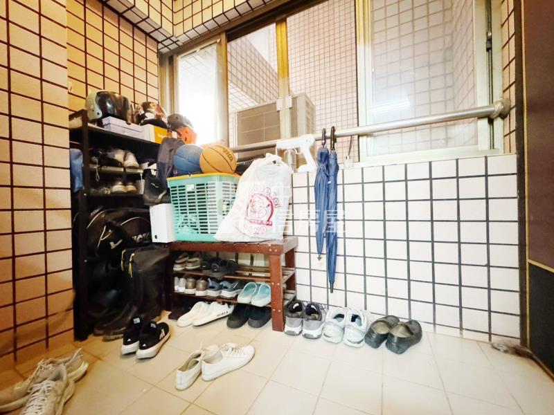 寶輝大官邸三房附車位房屋室內格局與周邊環境