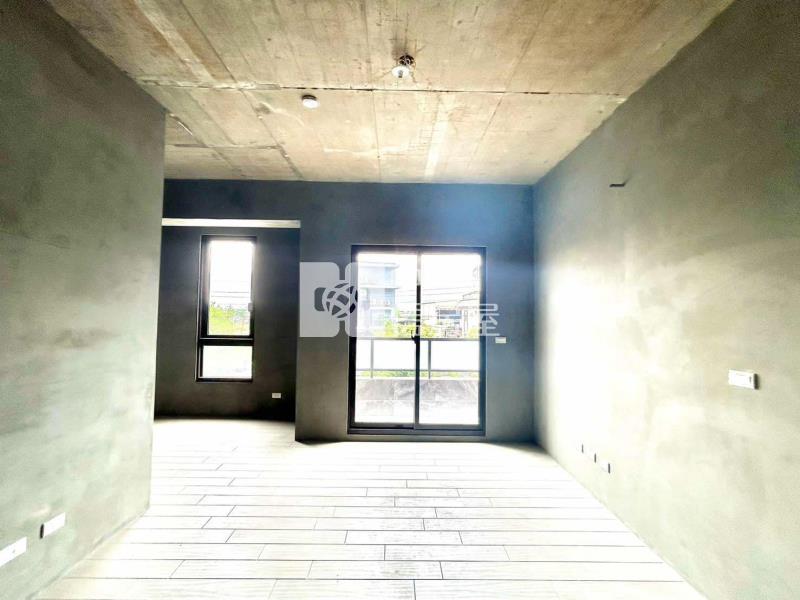 員山近市區漂亮時尚農舍房屋室內格局與周邊環境