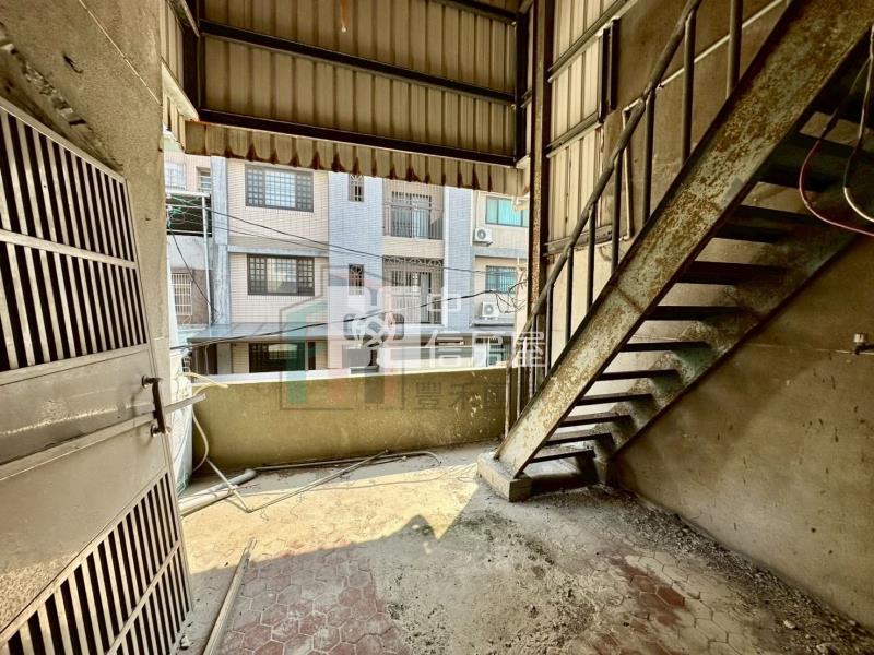 【豐禾】內壢交流道超大地坪透天(需整理)房屋室內格局與周邊環境