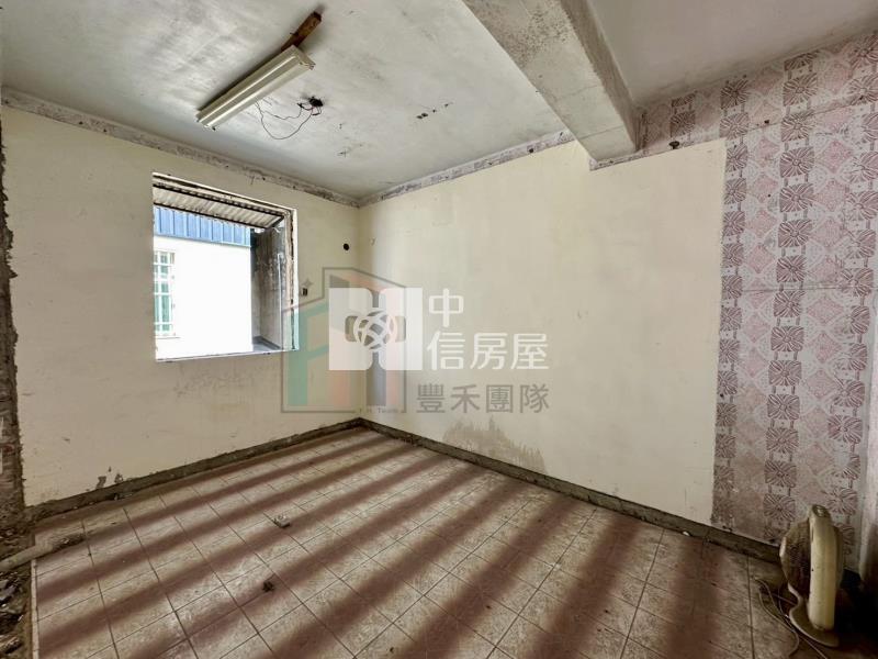 【豐禾】內壢交流道超大地坪透天(需整理)房屋室內格局與周邊環境