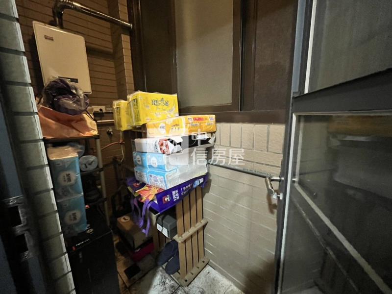 龍潭科學園區兩房露臺，車位可另購房屋室內格局與周邊環境