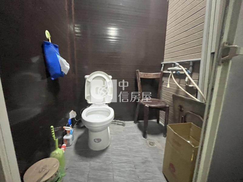 龍潭科學園區兩房露臺，車位可另購房屋室內格局與周邊環境