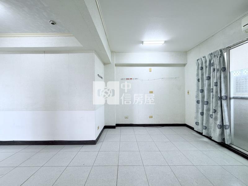 歸仁圓環明亮三房已租車位房屋室內格局與周邊環境