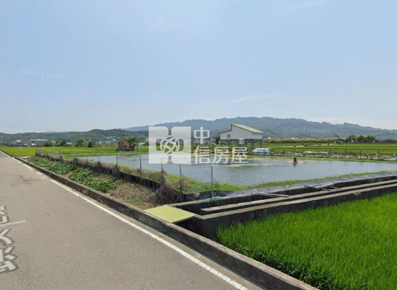 交流道旁方正水電臨路角地房屋室內格局與周邊環境
