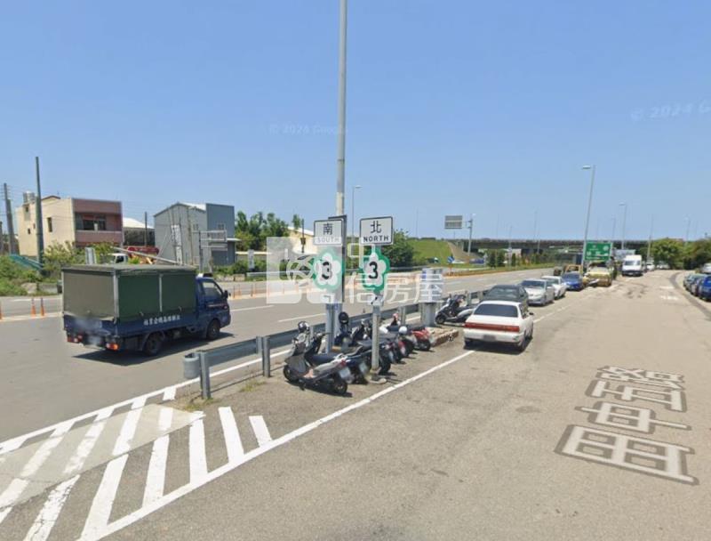 交流道旁方正水電臨路角地房屋室內格局與周邊環境