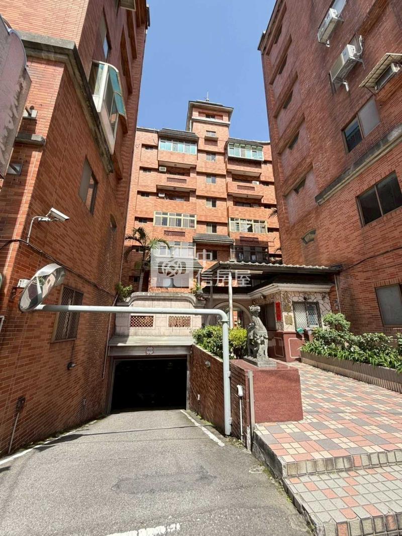 中壢林森國小優質三房子母雙車位房屋室內格局與周邊環境