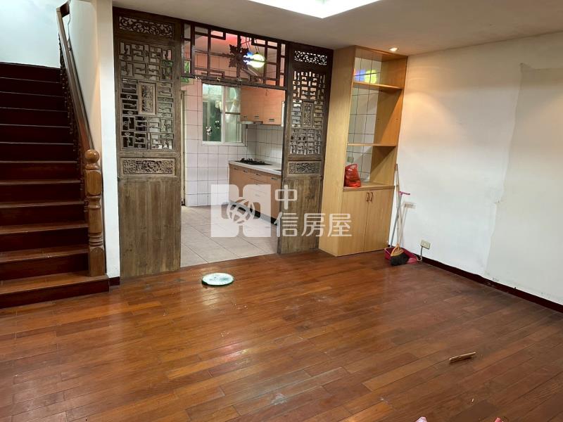 近幼獅交流道美別墅房屋室內格局與周邊環境