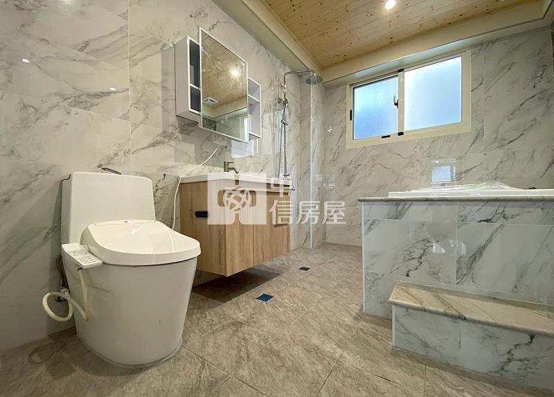 中國醫住三活巷亮透天房屋室內格局與周邊環境